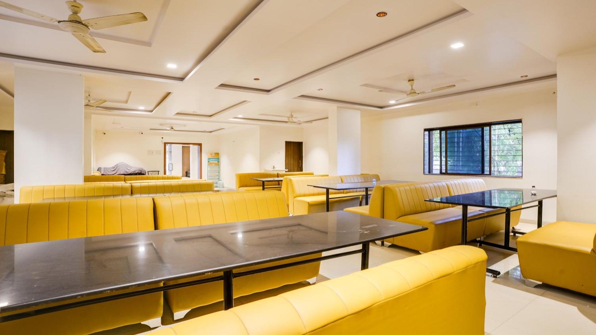 Fabhotel Kiara Govind Park Shirdi Eksteriør billede