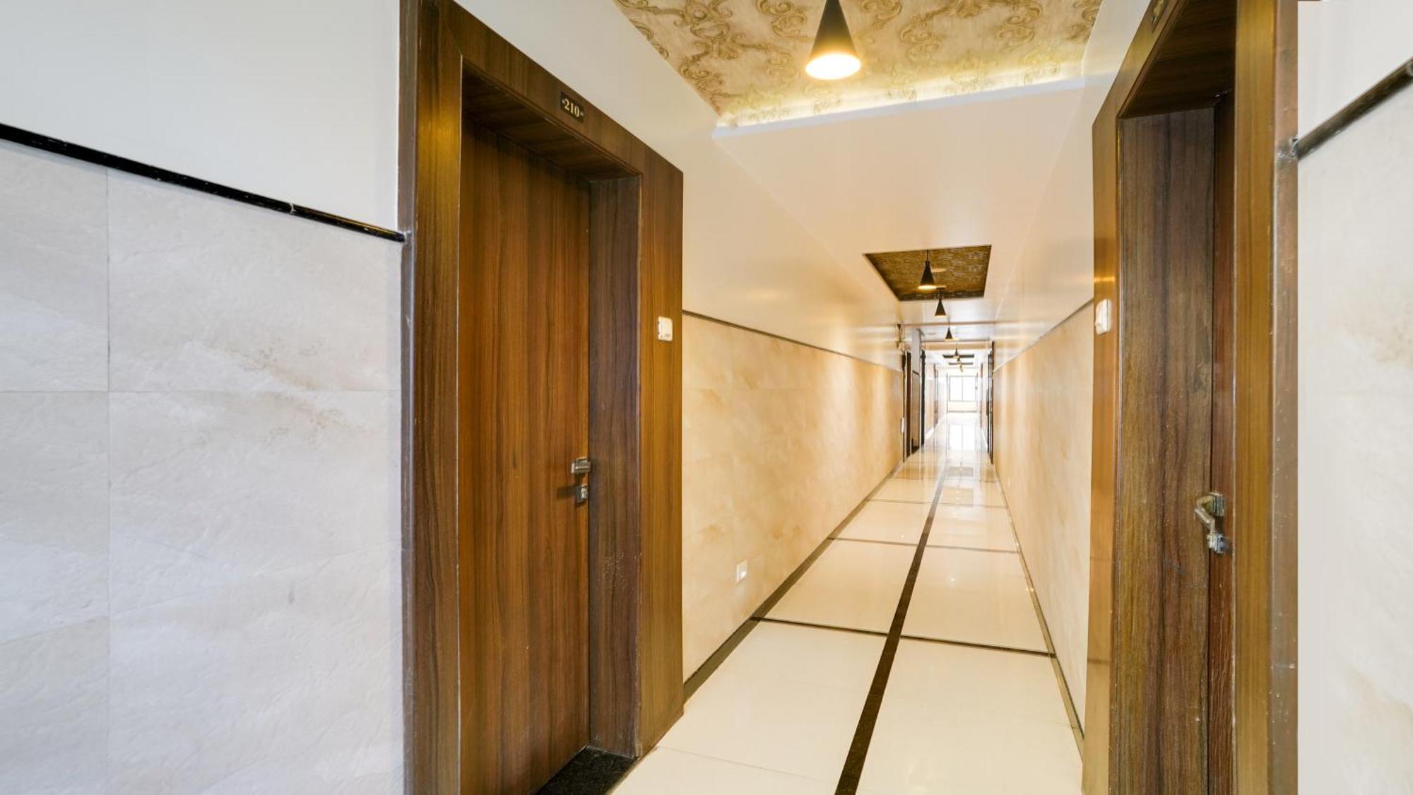 Fabhotel Kiara Govind Park Shirdi Eksteriør billede