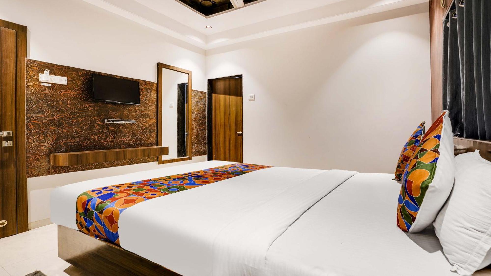 Fabhotel Kiara Govind Park Shirdi Eksteriør billede