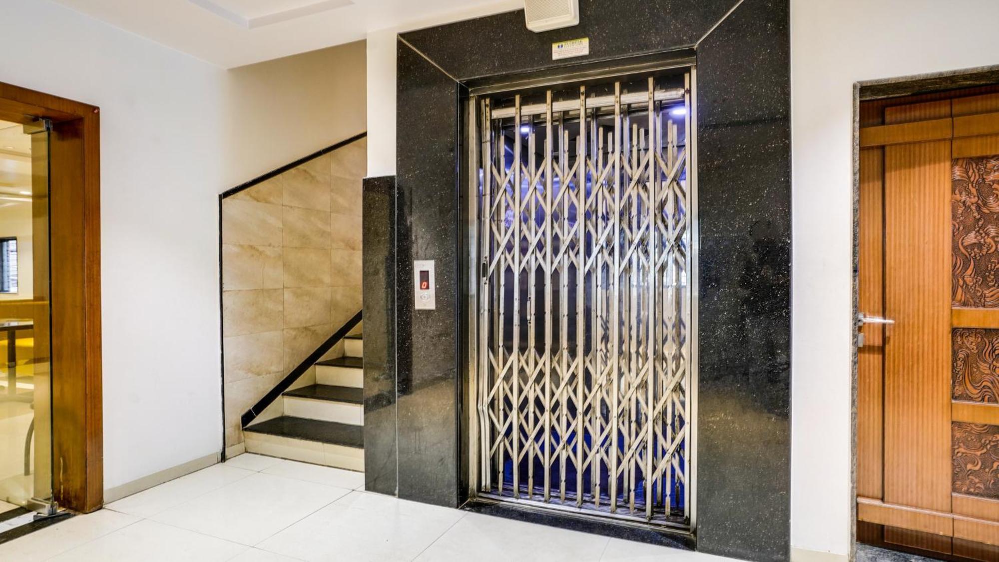 Fabhotel Kiara Govind Park Shirdi Eksteriør billede